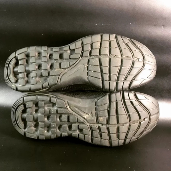 NIKE AIR MAX DYNASTY 2 Women's Black Running Shoes 852445-001 Size 6 - Picture 7 of 8